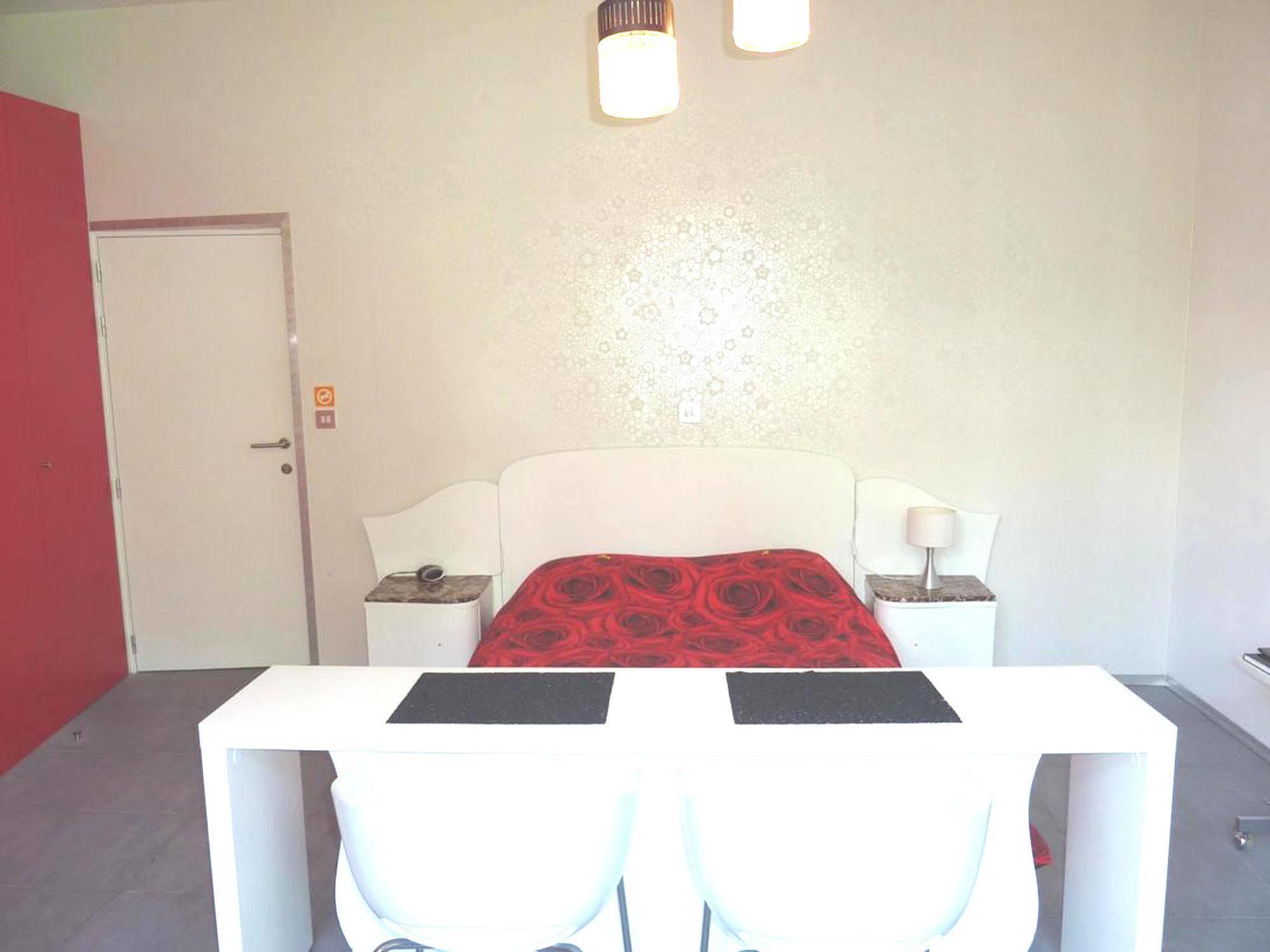 Plant Based B&B Central Μπριζ Εξωτερικό φωτογραφία